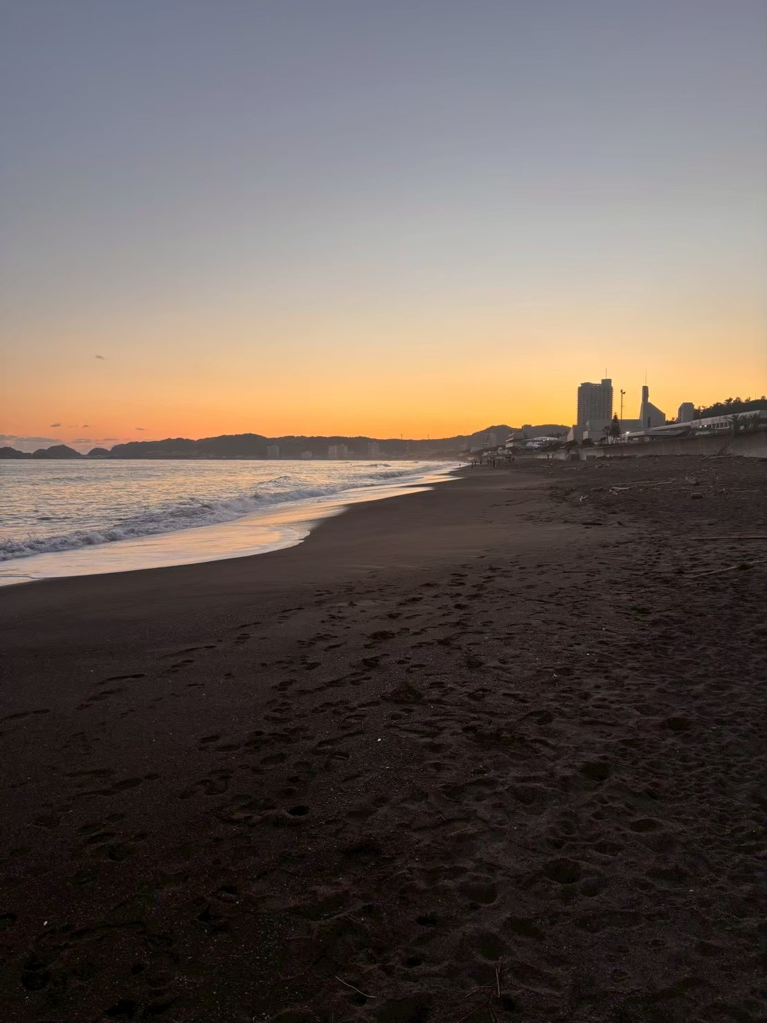ホテルから海への通路
